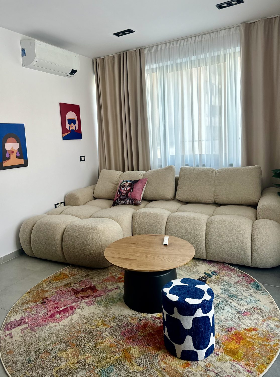Boutique Central Suite 701 — Unique and Elegant Design