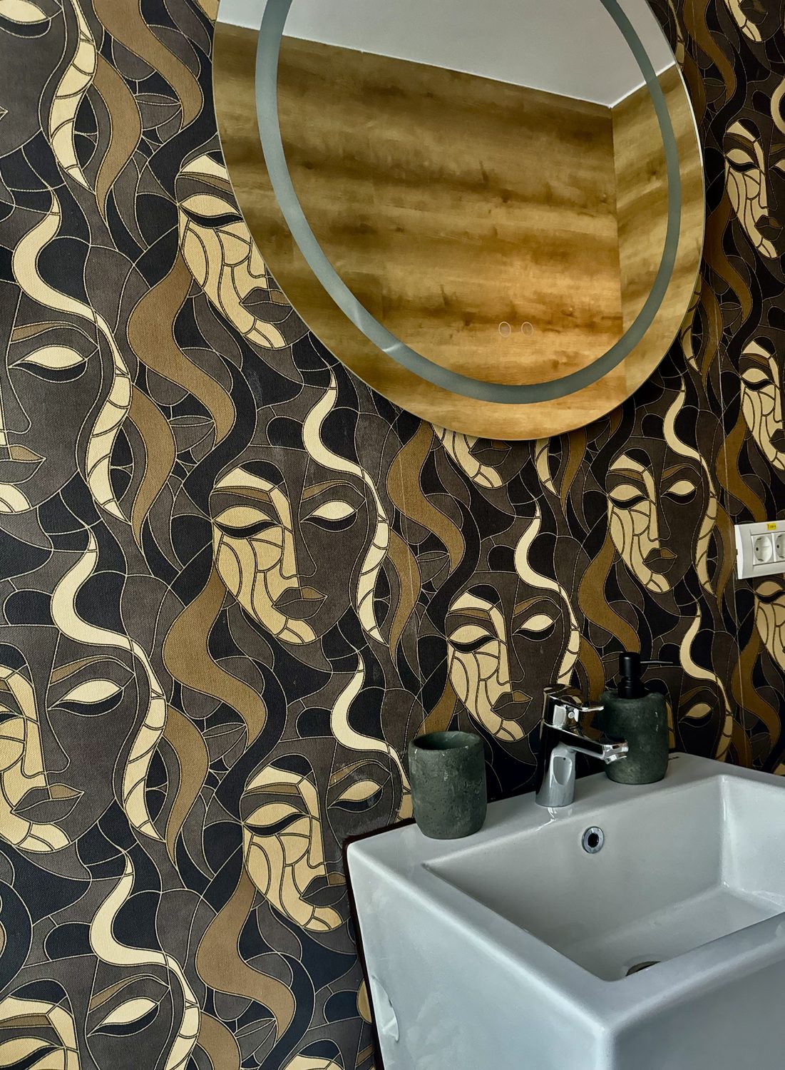 Boutique Central Suite 701 — imaginea 6